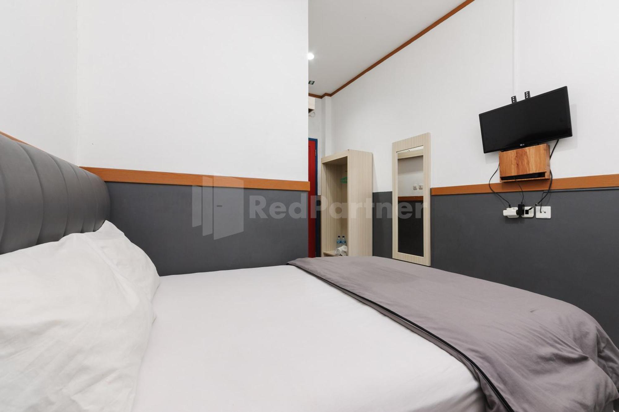 Ian Hotel Jaksa Mitra Reddoorz Jakarta Exterior photo