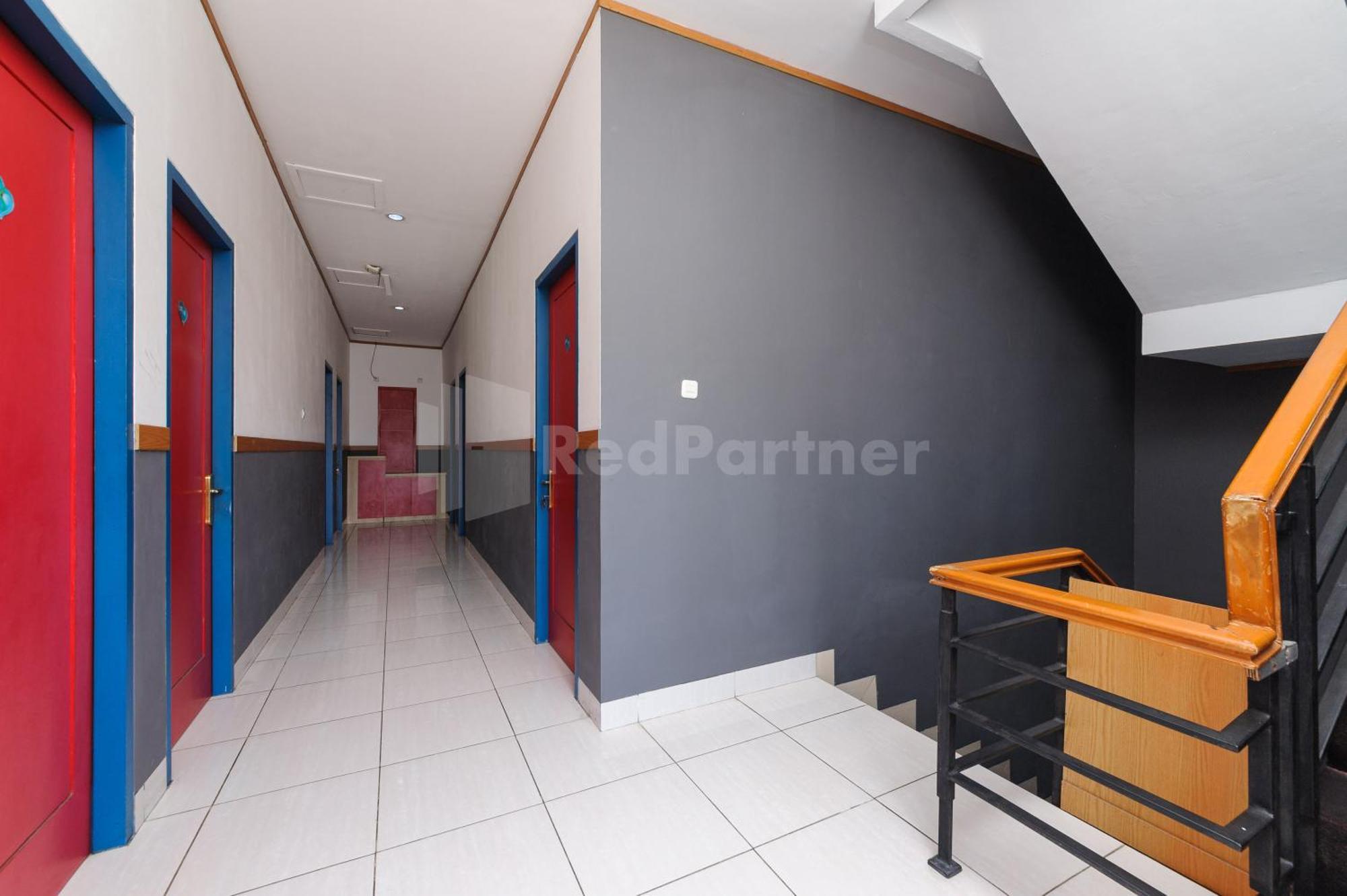 Ian Hotel Jaksa Mitra Reddoorz Jakarta Exterior photo